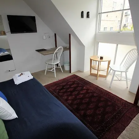 לינה וארוחת בוקר Odense City B&B אודנזה